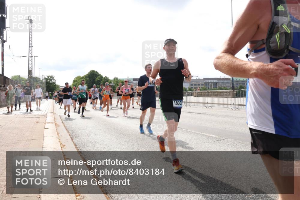29.06.2025 - hella hamburg halbmarathon Lena Gebhardt http://msf.ph/oto/8403184 29.06.2025 10:16:23 Lombardsbrücke 11345, 364, 15332, 1156, 1212, 1244, 1308, 1599, 1651, 1825, 2071, 2076, 2165, 2347, 2436, 2803, 2835, 2912, 3030, 3134, 3156, 3484, 3648, 3687, 4478, 4583, 4637, 4828, 5046, 5294, 5423, 6024, 6488, 7158, 7358, 7753, 7897, 8169, 8274, 8295, 8317, 8554, 8597, 8645, 8707, 8847, 8857, 8885, 9601, 9628, 9664, 9784, 9802, 9810, 9881, 10076, 10107, 10139, 10141, 10183, 10232, 10292, 10844, 10990, 11113, 11303, 11344, 11345, 11478, 11818, 12427 meine-sportfotos.de