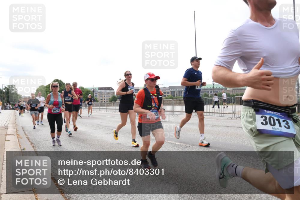 29.06.2025 - hella hamburg halbmarathon Lena Gebhardt http://msf.ph/oto/8403301 29.06.2025 10:24:02 Lombardsbrücke 1444, 5055, 9217, 412, 45, 814, 3013, 1005, 1009, 1304, 1389, 1444, 1545, 2125, 2489, 3013, 3185, 3285, 3579, 4122, 4597, 4646, 4684, 4719, 4990, 4993, 5039, 5055, 5160, 5258, 5260, 5358, 5406, 5661, 5954, 6524, 6526, 6747, 7013, 7426, 7528, 7920, 8031, 8141, 8149, 8167, 8181, 8187, 8297, 8502, 8676, 8717, 9063, 9217, 9603, 9715, 10649, 11044, 11300, 11306, 11347, 11415, 11454, 11793, 12210, 13149, 13711, 14521, 15739, 15853, 16251, 17199 meine-sportfotos.de