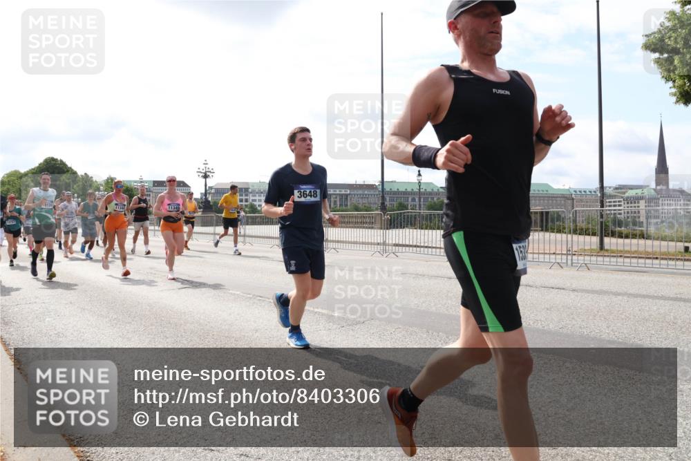 29.06.2025 - hella hamburg halbmarathon Lena Gebhardt http://msf.ph/oto/8403306 29.06.2025 10:16:24 Lombardsbrücke 13727, 0139, 11344, 11345, 3648, 1156, 1212, 1244, 1308, 1599, 1651, 1825, 2071, 2076, 2165, 2347, 2436, 2803, 2835, 2912, 3030, 3134, 3156, 3484, 3648, 3687, 4478, 4583, 4637, 4828, 5046, 5294, 5423, 6024, 6488, 7158, 7358, 7753, 7897, 8169, 8274, 8295, 8317, 8554, 8597, 8645, 8707, 8847, 8857, 9601, 9628, 9664, 9676, 9784, 9802, 9810, 9881, 10076, 10107, 10139, 10141, 10183, 10232, 10292, 10844, 10990, 11113, 11303, 11344, 11345, 11478, 11818 meine-sportfotos.de