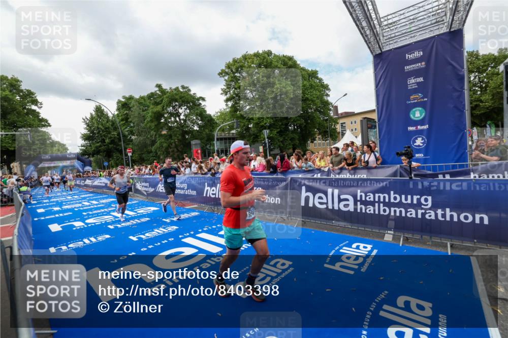 29.06.2025 - hella hamburg halbmarathon Zöllner http://msf.ph/oto/8403398 29.06.2025 10:38:55 Ziel 2980, 3783, 8958, 9264, 9540, 10218, 11055, 13137, 13755, 14093, 15257, 17722 meine-sportfotos.de