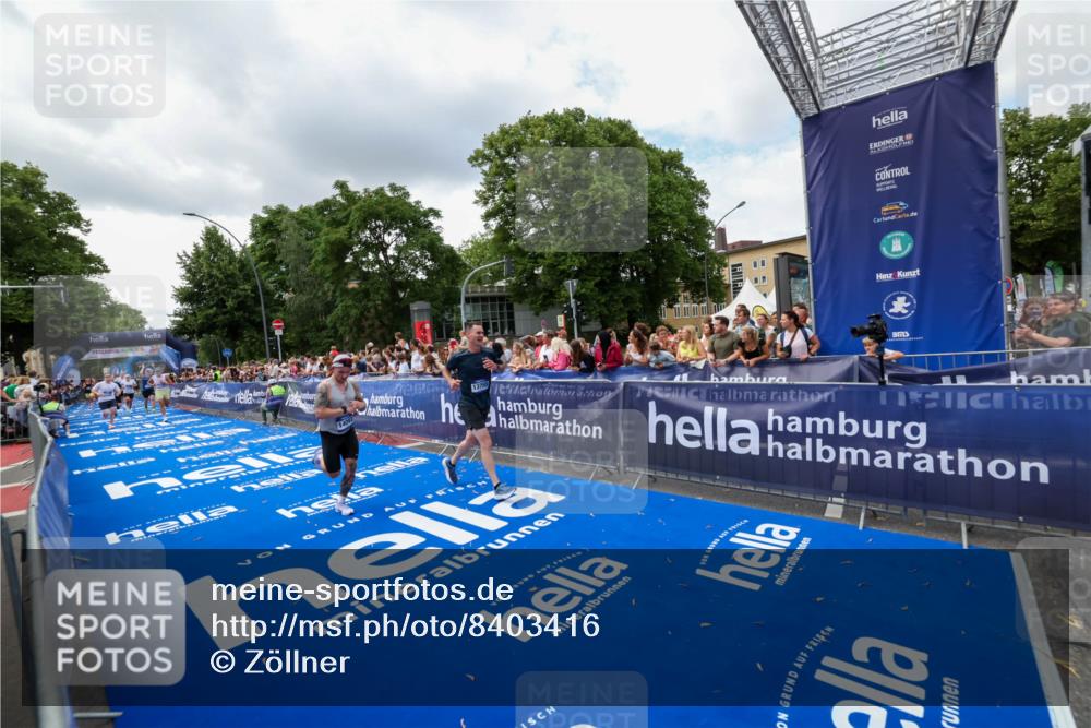 29.06.2025 - hella hamburg halbmarathon Zöllner http://msf.ph/oto/8403416 29.06.2025 10:38:56 Ziel 2980, 3783, 8958, 9540, 13137, 13755, 14093, 15257, 17722 meine-sportfotos.de