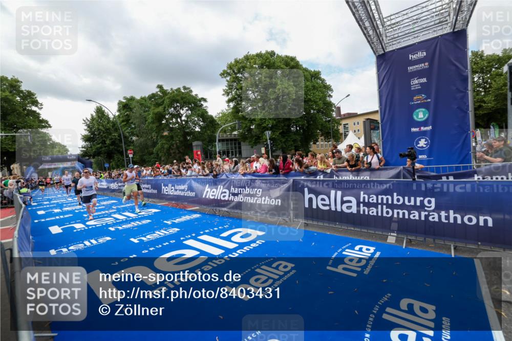 29.06.2025 - hella hamburg halbmarathon Zöllner http://msf.ph/oto/8403431 29.06.2025 10:38:58 Ziel 2980, 3136, 3783, 8958, 13137, 15257, 15561, 15873, 17722 meine-sportfotos.de