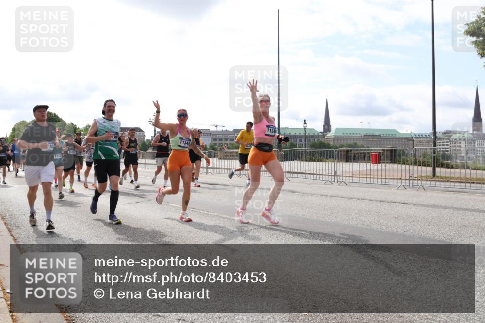 29.06.2025 - hella hamburg halbmarathon Lena Gebhardt http://msf.ph/oto/8403453 29.06.2025 10:16:25 Lombardsbrücke 141, 159, 2007, 1372, 39, 11344, 11345, 1156, 1212, 1244, 1308, 1599, 1651, 1825, 2071, 2076, 2165, 2347, 2436, 2803, 2835, 2912, 3030, 3134, 3156, 3176, 3484, 3648, 3687, 4478, 4583, 4637, 4828, 5036, 5037, 5046, 5294, 5423, 6024, 6488, 7158, 7358, 7753, 7897, 8169, 8274, 8295, 8317, 8554, 8597, 8645, 8707, 8847, 8857, 9601, 9628, 9664, 9676, 9784, 9802, 9810, 9881, 10076, 10107, 10139, 10141, 10183, 10232, 10292, 10844, 10990, 11113, 11344, 11345, 11818 meine-sportfotos.de