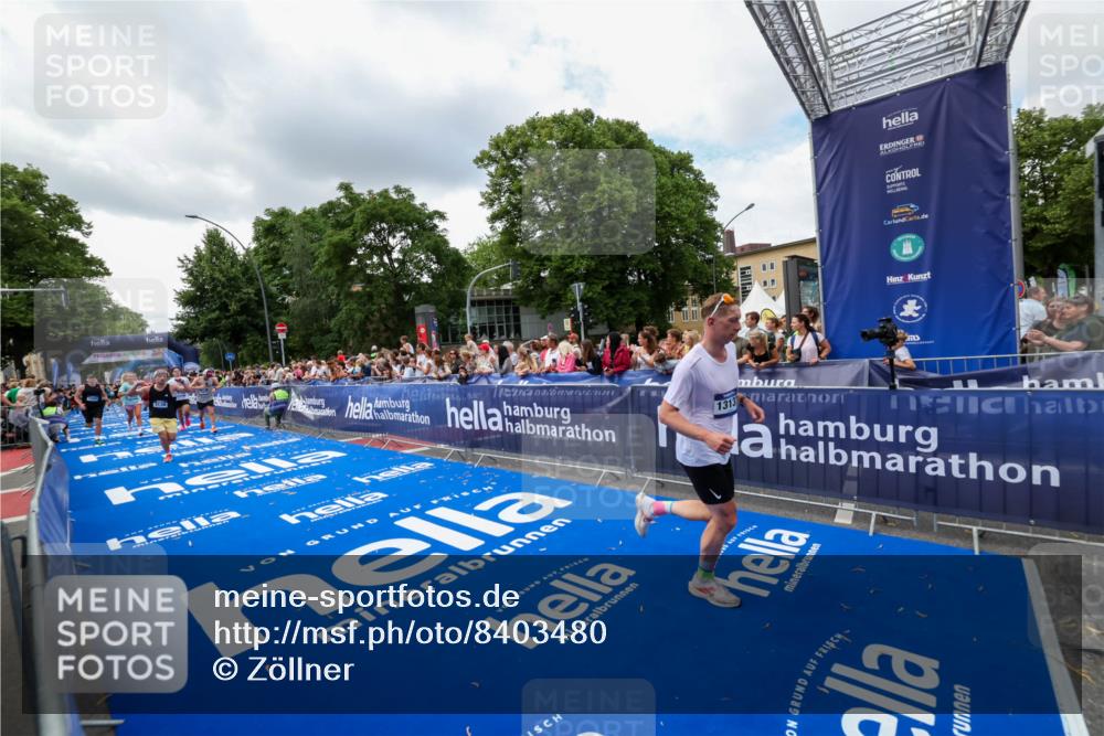 29.06.2025 - hella hamburg halbmarathon Zöllner http://msf.ph/oto/8403480 29.06.2025 10:39:03 Ziel 1164, 1803, 2262, 3136, 4359, 6682, 11447, 13137, 15561, 15873, 18734, 19151 meine-sportfotos.de