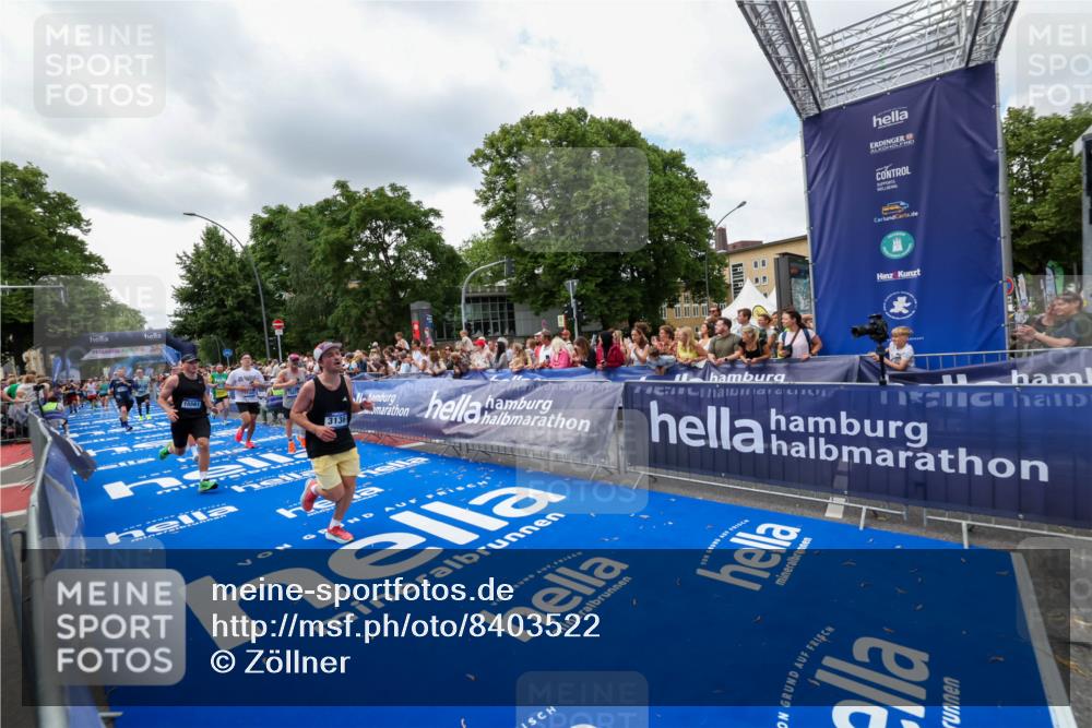 29.06.2025 - hella hamburg halbmarathon Zöllner http://msf.ph/oto/8403522 29.06.2025 10:39:05 Ziel 1164, 1803, 2262, 3136, 4359, 6682, 6686, 6687, 11447, 11619, 15561, 15873, 16820, 18734, 19151 meine-sportfotos.de