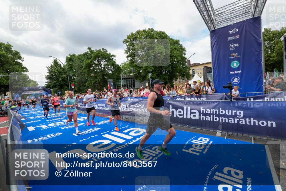 29.06.2025 - hella hamburg halbmarathon Zöllner http://msf.ph/oto/8403567 29.06.2025 10:39:06 Ziel 1164, 1445, 1803, 2262, 3136, 4359, 4759, 6682, 6686, 6687, 11447, 11619, 12137, 15561, 15873, 16820, 18734, 19151 meine-sportfotos.de