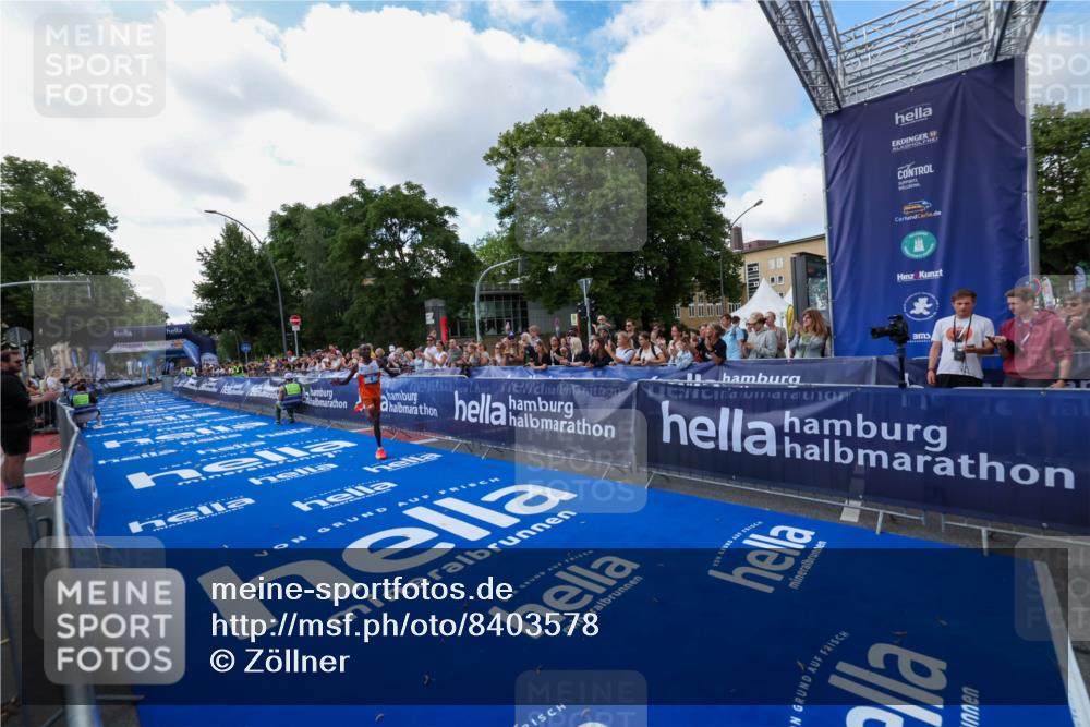 29.06.2025 - hella hamburg halbmarathon Zöllner http://msf.ph/oto/8403578 29.06.2025 10:02:00 Ziel 4 meine-sportfotos.de