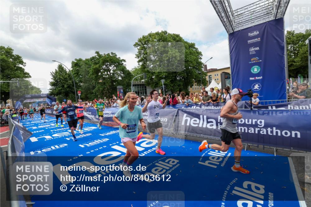 29.06.2025 - hella hamburg halbmarathon Zöllner http://msf.ph/oto/8403612 29.06.2025 10:39:07 Ziel 1164, 1445, 1803, 2262, 4359, 4759, 6682, 6686, 6687, 11447, 11619, 12137, 15561, 15873, 16820, 18734, 19151 meine-sportfotos.de