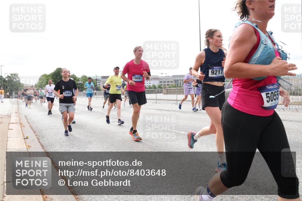 29.06.2025 - hella hamburg halbmarathon Lena Gebhardt http://msf.ph/oto/8403648 29.06.2025 10:24:04 Lombardsbrücke 8717, 1444, 8141, 5358, 17599, 18091, 17513, 9603, 9217, 5055, 1005, 1009, 1304, 1389, 1444, 1545, 2125, 2132, 2477, 2489, 3013, 3185, 3285, 3579, 4122, 4162, 4597, 4646, 4684, 4719, 4990, 4993, 5039, 5055, 5160, 5258, 5260, 5358, 5661, 5954, 6478, 6524, 6526, 6747, 7013, 7426, 7528, 7920, 8031, 8141, 8149, 8167, 8181, 8187, 8297, 8502, 8676, 8717, 9063, 9217, 9603, 9715, 10649, 11044, 11300, 11306, 11347, 11415, 11454, 11793, 12210, 13149, 13711, 14521, 15739, 15853 meine-sportfotos.de