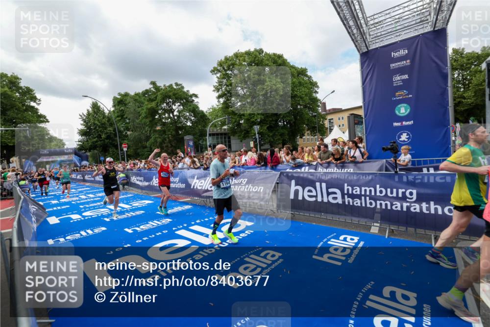 29.06.2025 - hella hamburg halbmarathon Zöllner http://msf.ph/oto/8403677 29.06.2025 10:39:09 Ziel 1164, 1445, 1803, 2262, 4359, 4759, 6686, 6687, 11619, 12137, 15556, 16656, 16820, 18547, 18734, 19151 meine-sportfotos.de