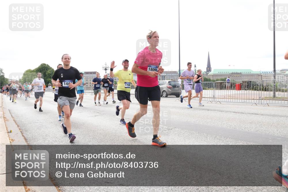 29.06.2025 - hella hamburg halbmarathon Lena Gebhardt http://msf.ph/oto/8403736 29.06.2025 10:24:05 Lombardsbrücke 144, 5358, 17595, 8717, 18091, 1005, 1009, 1304, 1389, 1444, 1545, 2125, 2132, 2477, 2489, 3013, 3185, 3285, 3579, 4122, 4162, 4597, 4646, 4684, 4719, 4990, 4993, 5039, 5055, 5160, 5258, 5260, 5358, 5661, 5954, 6478, 6524, 6526, 6747, 7013, 7426, 7528, 7920, 8031, 8141, 8149, 8167, 8181, 8187, 8297, 8502, 8676, 8717, 9063, 9217, 9603, 9715, 10649, 11044, 11300, 11306, 11347, 11415, 11454, 11793, 12210, 13149, 13711, 14521, 15739, 15853 meine-sportfotos.de