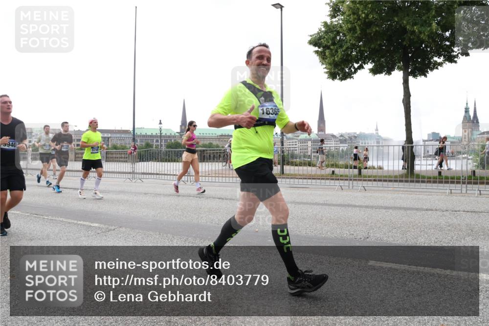 29.06.2025 - hella hamburg halbmarathon Lena Gebhardt http://msf.ph/oto/8403779 29.06.2025 10:50:12 Lombardsbrücke 3340, 13127, 16365, 1040, 1041, 1259, 1487, 1511, 1828, 2047, 2212, 2997, 3203, 3680, 3701, 3710, 3805, 3897, 4090, 4168, 4870, 4961, 5076, 5119, 5749, 5751, 5997, 6680, 6830, 7366, 7677, 7679, 7721, 7722, 7755, 8065, 8254, 8299, 9015, 9605, 9940, 10060, 10286, 10403, 10617, 10683, 10744, 11030, 11426, 11696, 11716, 11760, 12079, 12124, 13127, 13128, 13309, 13381, 13744, 13846, 13887, 14102, 14144, 14505, 14545, 14591, 14692, 14940, 15230, 15626 meine-sportfotos.de