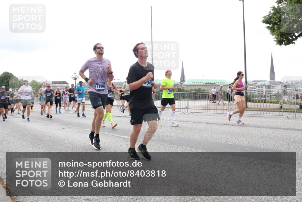 29.06.2025 - hella hamburg halbmarathon Lena Gebhardt http://msf.ph/oto/8403818 29.06.2025 10:50:13 Lombardsbrücke 18086, 2212, 1330, 7721, 7722, 17608, 5751, 9940, 1259, 1487, 1511, 1828, 2047, 2212, 2997, 3203, 3680, 3701, 3710, 3805, 3897, 4090, 4168, 4870, 4961, 5076, 5119, 5749, 5751, 5997, 6680, 6830, 7366, 7505, 7677, 7721, 7722, 7755, 8065, 8254, 8299, 9015, 9605, 9940, 10060, 10286, 10403, 10617, 10683, 10744, 11030, 11426, 11696, 11716, 11760, 12079, 12124, 13127, 13128, 13309, 13381, 13744, 13846, 13887, 14102, 14144, 14505, 14545, 14591, 14692, 14940, 15230, 15626 meine-sportfotos.de