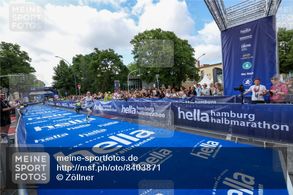 29.06.2025 - hella hamburg halbmarathon Zöllner http://msf.ph/oto/8403871 29.06.2025 10:02:32 Ziel 2, 22 meine-sportfotos.de
