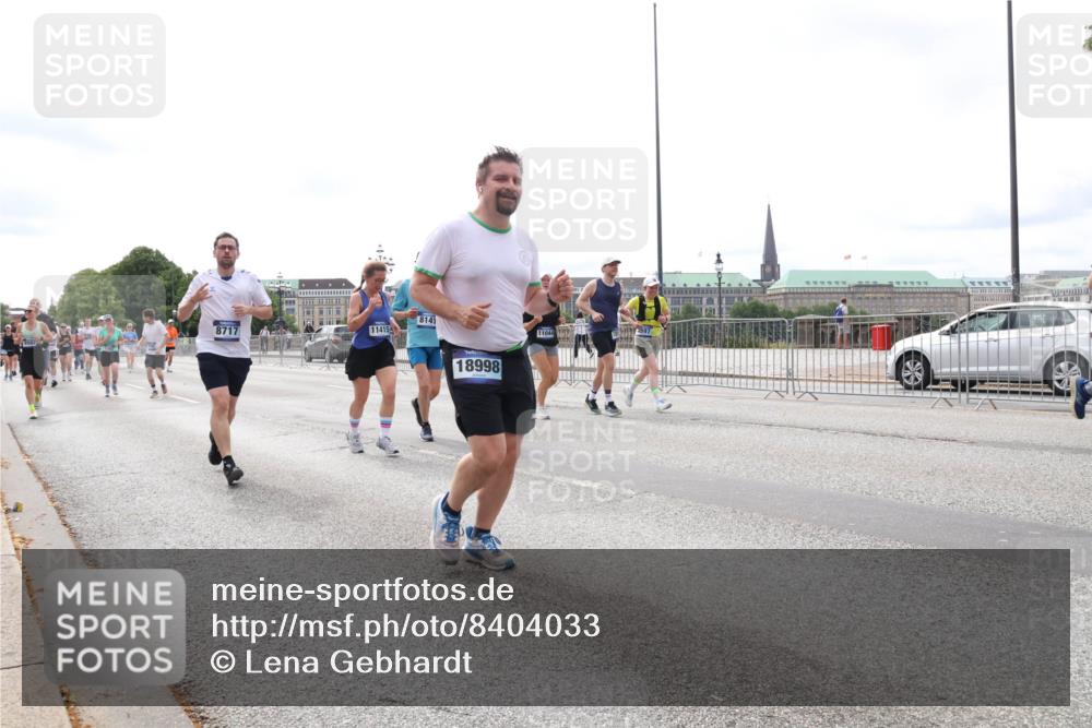 29.06.2025 - hella hamburg halbmarathon Lena Gebhardt http://msf.ph/oto/8404033 29.06.2025 10:24:07 Lombardsbrücke 8717, 11415, 8141, 18998, 11044, 1005, 1009, 1389, 1444, 1545, 2125, 2132, 2477, 2489, 3013, 3185, 3285, 3579, 4122, 4162, 4597, 4646, 4684, 4719, 4990, 4993, 5039, 5055, 5258, 5260, 5358, 5661, 5954, 6478, 6524, 6526, 6747, 7013, 7426, 7528, 7920, 7975, 8031, 8141, 8149, 8167, 8181, 8187, 8297, 8502, 8676, 8717, 9063, 9217, 9603, 9715, 10649, 11044, 11306, 11347, 11415, 11454, 11793, 12210, 13149, 13711, 14521, 15739, 15853 meine-sportfotos.de