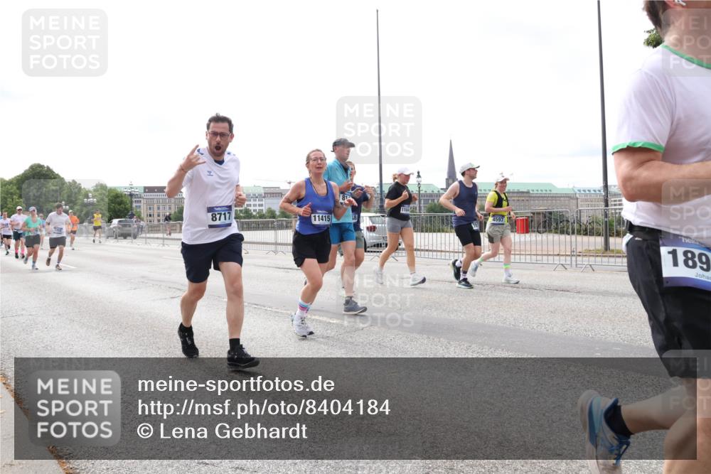29.06.2025 - hella hamburg halbmarathon Lena Gebhardt http://msf.ph/oto/8404184 29.06.2025 10:24:08 Lombardsbrücke 110, 8717, 11415, 4597, 189, 1005, 1009, 1064, 1389, 1444, 1545, 2125, 2132, 2477, 2489, 3013, 3185, 3285, 3579, 4122, 4162, 4464, 4597, 4646, 4684, 4719, 4990, 4993, 5039, 5055, 5258, 5260, 5358, 5661, 5954, 6478, 6524, 6526, 6747, 7013, 7426, 7528, 7920, 7975, 8031, 8141, 8149, 8167, 8181, 8187, 8297, 8502, 8676, 8717, 9063, 9217, 9603, 9715, 10649, 11044, 11306, 11347, 11415, 11454, 11793, 12210, 13149, 13573, 13711, 14521, 15739, 15853 meine-sportfotos.de