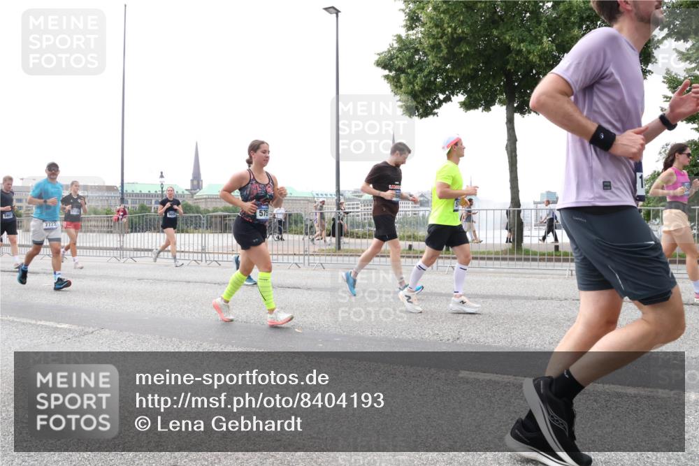 29.06.2025 - hella hamburg halbmarathon Lena Gebhardt http://msf.ph/oto/8404193 29.06.2025 10:50:15 Lombardsbrücke 5997, 7722, 1312, 575, 1259, 1487, 1511, 1828, 2047, 2212, 3203, 3680, 3701, 3710, 3805, 3897, 4090, 4168, 4870, 4961, 5119, 5131, 5749, 5751, 5997, 6680, 6830, 7366, 7505, 7677, 7721, 7722, 7755, 8065, 8254, 8299, 9015, 9605, 9940, 10060, 10286, 10617, 10683, 10744, 11030, 11426, 11696, 11716, 11760, 12079, 12124, 13127, 13128, 13309, 13381, 13744, 13846, 13887, 14102, 14144, 14505, 14545, 14591, 14692, 14940, 15230, 15626 meine-sportfotos.de