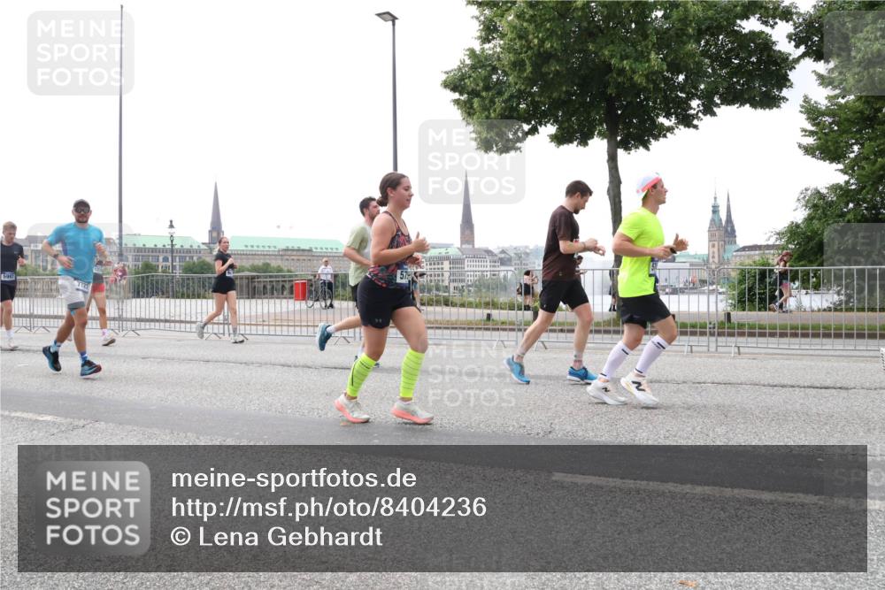 29.06.2025 - hella hamburg halbmarathon Lena Gebhardt http://msf.ph/oto/8404236 29.06.2025 10:50:15 Lombardsbrücke 5997, 7722, 57, 1259, 1487, 1511, 1828, 2047, 2212, 3203, 3680, 3701, 3710, 3805, 3897, 4090, 4168, 4870, 4961, 5119, 5131, 5749, 5751, 5997, 6680, 6830, 7366, 7505, 7677, 7721, 7722, 7755, 8065, 8254, 8299, 9015, 9605, 9940, 10060, 10286, 10617, 10683, 10744, 11030, 11426, 11696, 11716, 11760, 12079, 12124, 13127, 13128, 13309, 13381, 13744, 13846, 13887, 14102, 14144, 14505, 14545, 14591, 14692, 14940, 15230, 15626 meine-sportfotos.de