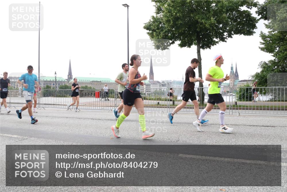29.06.2025 - hella hamburg halbmarathon Lena Gebhardt http://msf.ph/oto/8404279 29.06.2025 10:50:15 Lombardsbrücke 5997, 7722, 1259, 1487, 1511, 1828, 2047, 2212, 3203, 3680, 3701, 3710, 3805, 3897, 4090, 4168, 4870, 4961, 5119, 5131, 5749, 5751, 5997, 6680, 6830, 7366, 7505, 7677, 7721, 7722, 7755, 8065, 8254, 8299, 9015, 9605, 9940, 10060, 10286, 10617, 10683, 10744, 11030, 11426, 11696, 11716, 11760, 12079, 12124, 13127, 13128, 13309, 13381, 13744, 13846, 13887, 14102, 14144, 14505, 14545, 14591, 14692, 14940, 15230, 15626 meine-sportfotos.de