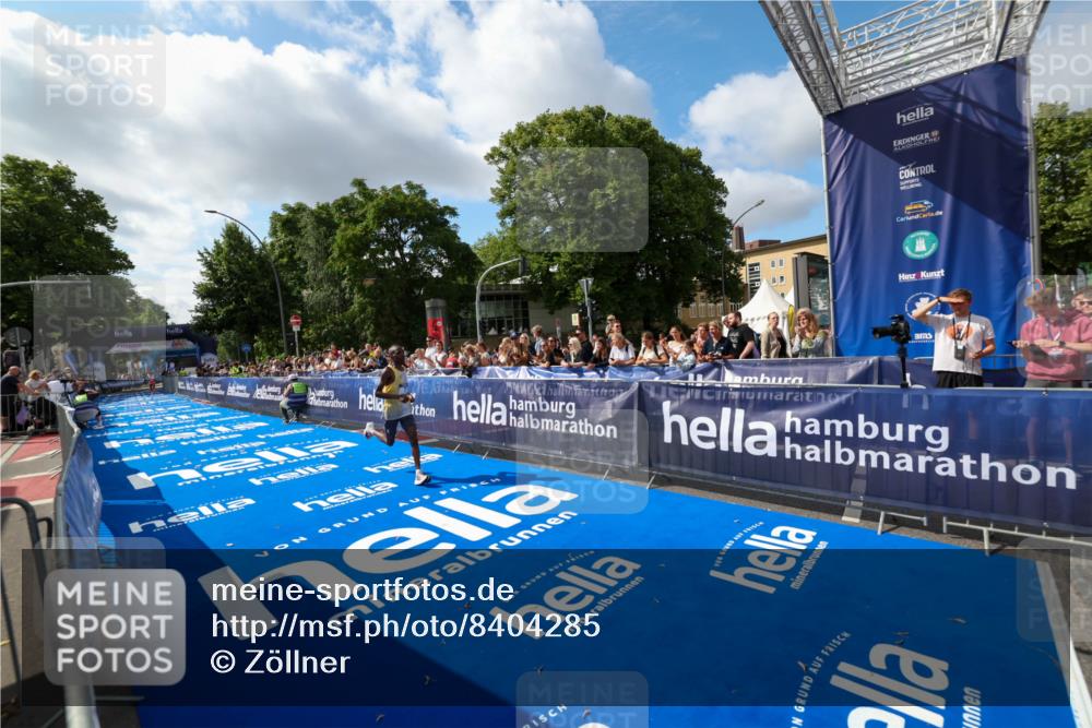 29.06.2025 - hella hamburg halbmarathon Zöllner http://msf.ph/oto/8404285 29.06.2025 10:03:01 Ziel 7, 9 meine-sportfotos.de