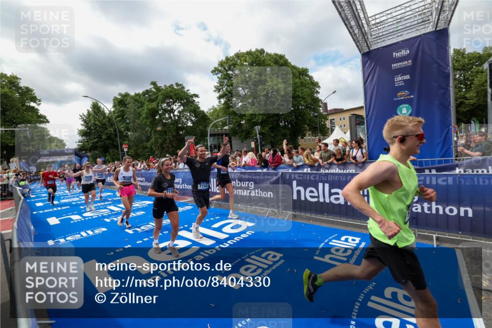 29.06.2025 - hella hamburg halbmarathon Zöllner http://msf.ph/oto/8404330 29.06.2025 10:39:39 Ziel 1358, 4888, 7152, 7154, 9116, 9265, 11284, 11806, 14077, 15094, 15336, 15828, 15965, 17215, 17360, 17425, 18154, 18285, 18803 meine-sportfotos.de