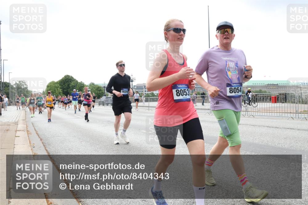 29.06.2025 - hella hamburg halbmarathon Lena Gebhardt http://msf.ph/oto/8404343 29.06.2025 10:41:03 Lombardsbrücke 1234, 16291, 80534, 8054, 1075, 1317, 1323, 1731, 2042, 2173, 2206, 2229, 2299, 2805, 2858, 3121, 3306, 3432, 3532, 3533, 3694, 4044, 4234, 4411, 4412, 4530, 4612, 4638, 4774, 4775, 4972, 5086, 5225, 5549, 5688, 5689, 5753, 5928, 6088, 6098, 6163, 6289, 6474, 6842, 7293, 7661, 7821, 7829, 7956, 8053, 8054, 8293, 8385, 8429, 8430, 8751, 8769, 8878, 8992, 9009, 9237, 9962, 10269, 10407, 10644, 10835, 11053 meine-sportfotos.de