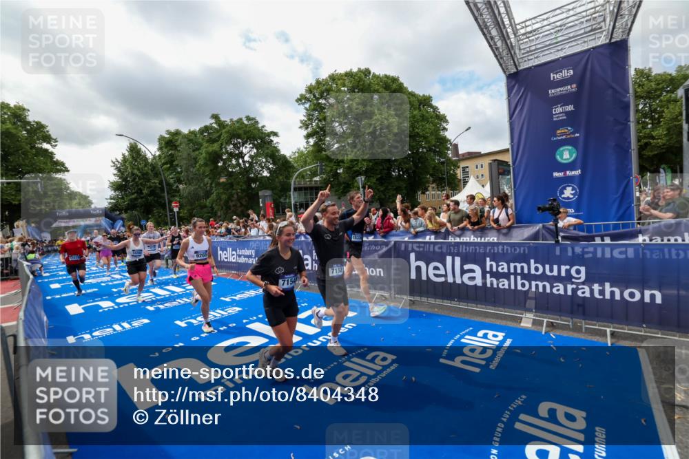29.06.2025 - hella hamburg halbmarathon Zöllner http://msf.ph/oto/8404348 29.06.2025 10:39:40 Ziel 1358, 4398, 4888, 7152, 7154, 9116, 9265, 11284, 11806, 14077, 15094, 15336, 15828, 16761, 17215, 17360, 17425, 18154, 18285, 18803 meine-sportfotos.de