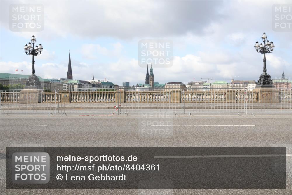 29.06.2025 - hella hamburg halbmarathon Lena Gebhardt http://msf.ph/oto/8404361 29.06.2025 08:54:14 Lombardsbrücke  meine-sportfotos.de
