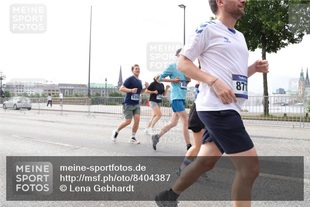 29.06.2025 - hella hamburg halbmarathon Lena Gebhardt http://msf.ph/oto/8404387 29.06.2025 10:24:09 Lombardsbrücke 5358, 1104, 814, 871, 1005, 1009, 1064, 1389, 1444, 1545, 2125, 2132, 2477, 2489, 3013, 3185, 3285, 3579, 3786, 4122, 4162, 4464, 4597, 4646, 4684, 4719, 4990, 4993, 5039, 5055, 5258, 5260, 5358, 5661, 5954, 6478, 6524, 6526, 7013, 7426, 7528, 7920, 7975, 8031, 8141, 8149, 8167, 8181, 8187, 8297, 8502, 8676, 8717, 9063, 9217, 9603, 10649, 11044, 11306, 11347, 11415, 11454, 11793, 12210, 13149, 13380, 13573, 13711, 14143, 14521, 15739, 15853 meine-sportfotos.de