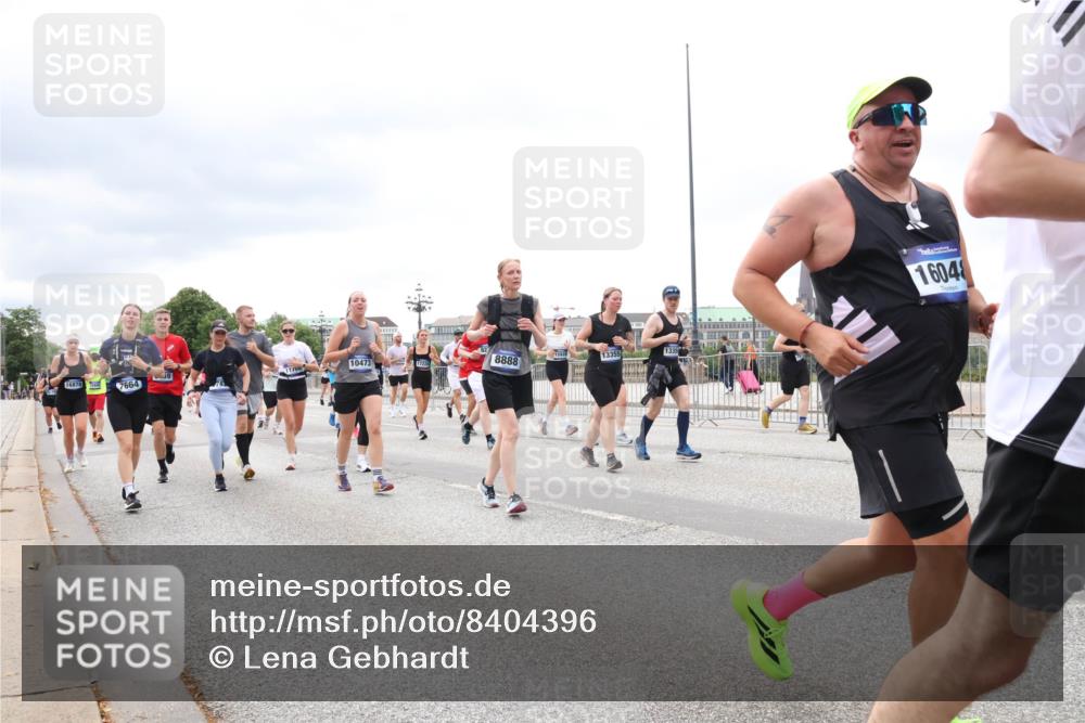 29.06.2025 - hella hamburg halbmarathon Lena Gebhardt http://msf.ph/oto/8404396 29.06.2025 10:58:30 Lombardsbrücke 10473, 17228, 8888, 13355, 1335, 59, 7664, 16048, 1001, 1326, 1365, 1380, 1514, 1646, 1845, 2043, 2169, 2273, 2275, 2449, 2649, 3416, 3540, 3565, 3868, 4042, 4043, 4117, 4225, 4294, 5104, 5159, 5655, 5676, 5732, 5782, 5988, 6010, 6554, 6588, 6633, 6702, 6825, 6927, 7095, 7096, 7262, 7617, 7664, 7783, 7870, 7933, 7967, 7977, 7990, 8076, 8439, 8440, 8441, 8442, 8512, 8592, 8701, 8752, 8888, 9123, 9180, 9225, 9239, 9319, 9481, 9563, 9636, 9832, 9889, 9960, 9982, 10498 meine-sportfotos.de