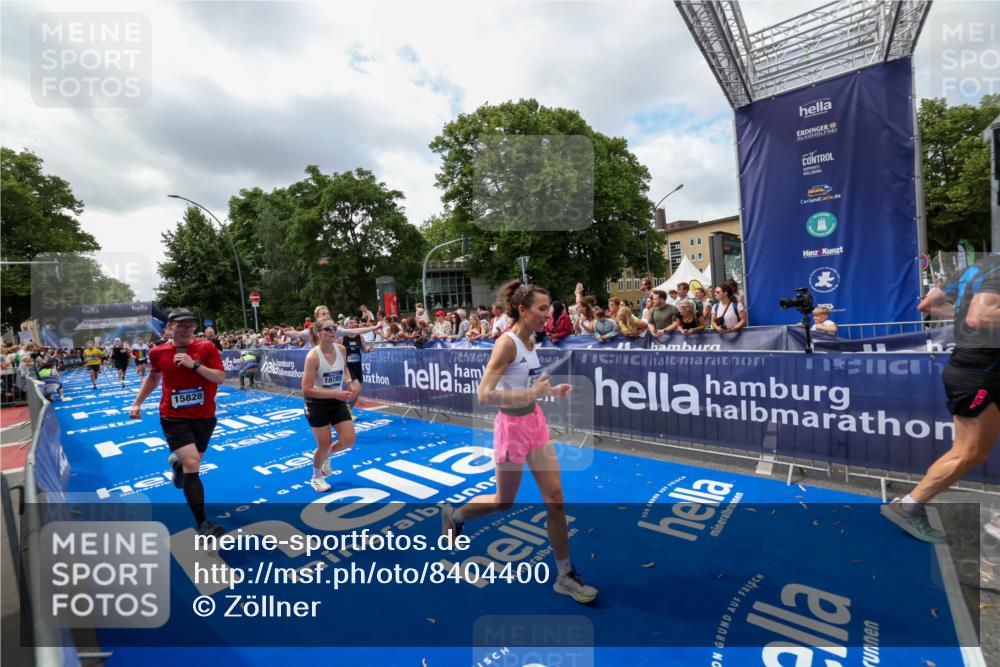 29.06.2025 - hella hamburg halbmarathon Zöllner http://msf.ph/oto/8404400 29.06.2025 10:39:41 Ziel 1358, 4398, 4888, 7152, 7154, 9265, 11284, 11806, 14077, 15094, 15336, 15828, 16761, 17215, 17360, 17425, 18154, 18285, 18803 meine-sportfotos.de