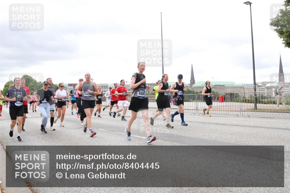 29.06.2025 - hella hamburg halbmarathon Lena Gebhardt http://msf.ph/oto/8404445 29.06.2025 10:58:31 Lombardsbrücke 10473, 8888, 13356, 7664, 1001, 1326, 1365, 1380, 1514, 1646, 1845, 2043, 2169, 2273, 2275, 2449, 2649, 3416, 3540, 3565, 3868, 4042, 4043, 4117, 4225, 4294, 5104, 5159, 5655, 5732, 5782, 5988, 6010, 6554, 6588, 6633, 6702, 6825, 6927, 7095, 7096, 7262, 7443, 7617, 7664, 7783, 7870, 7933, 7967, 7977, 7990, 8076, 8439, 8440, 8441, 8442, 8512, 8592, 8701, 8752, 8888, 9123, 9221, 9225, 9239, 9319, 9481, 9563, 9636, 9832, 9889, 9960, 9982, 10498 meine-sportfotos.de