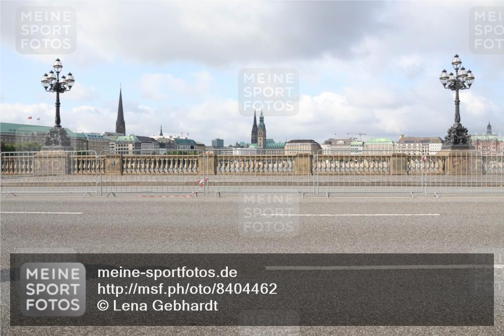 29.06.2025 - hella hamburg halbmarathon Lena Gebhardt http://msf.ph/oto/8404462 29.06.2025 08:54:14 Lombardsbrücke  meine-sportfotos.de