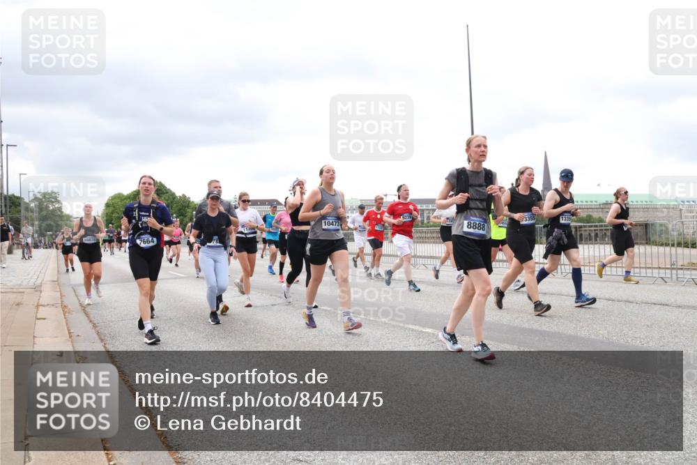 29.06.2025 - hella hamburg halbmarathon Lena Gebhardt http://msf.ph/oto/8404475 29.06.2025 10:58:31 Lombardsbrücke 10473, 8888, 1001, 1326, 1365, 1380, 1514, 1646, 1845, 2043, 2169, 2273, 2275, 2449, 2649, 3416, 3540, 3565, 3868, 4042, 4043, 4117, 4225, 4294, 5104, 5159, 5655, 5732, 5782, 5988, 6010, 6554, 6588, 6633, 6702, 6825, 6927, 7095, 7096, 7262, 7443, 7617, 7664, 7783, 7870, 7933, 7967, 7977, 7990, 8076, 8439, 8440, 8441, 8442, 8512, 8592, 8701, 8752, 8888, 9123, 9221, 9225, 9239, 9319, 9481, 9563, 9636, 9832, 9889, 9960, 9982, 10498 meine-sportfotos.de