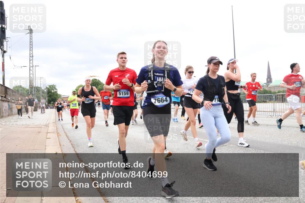 29.06.2025 - hella hamburg halbmarathon Lena Gebhardt http://msf.ph/oto/8404699 29.06.2025 10:58:33 Lombardsbrücke 5159, 1845, 16878, 10498, 7664, 117, 163, 9239, 17227, 1001, 1326, 1365, 1380, 1514, 1646, 1845, 2043, 2169, 2273, 2275, 2449, 2649, 2929, 3416, 3540, 3565, 3868, 4042, 4043, 4117, 4225, 4294, 5104, 5159, 5655, 5732, 5782, 5988, 6010, 6330, 6341, 6554, 6588, 6633, 6702, 6825, 6927, 7095, 7096, 7262, 7443, 7617, 7664, 7783, 7870, 7933, 7967, 8076, 8439, 8440, 8441, 8442, 8512, 8592, 8701, 8752, 8888, 9123, 9221, 9225, 9239, 9563, 9636, 9889, 9960, 9982, 10498 meine-sportfotos.de