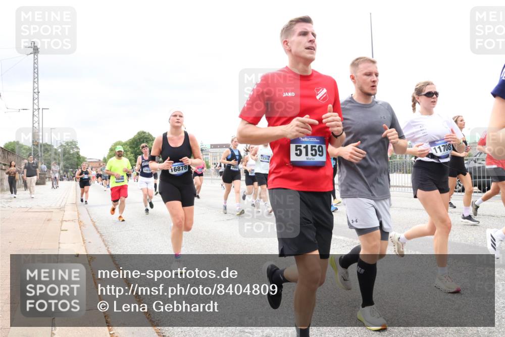 29.06.2025 - hella hamburg halbmarathon Lena Gebhardt http://msf.ph/oto/8404809 29.06.2025 10:58:33 Lombardsbrücke 10498, 14935, 16878, 386, 12310, 5159, 11708, 1001, 1326, 1365, 1380, 1514, 1646, 1845, 2043, 2169, 2273, 2275, 2449, 2649, 2929, 3416, 3540, 3565, 3868, 4042, 4043, 4117, 4225, 4294, 5104, 5159, 5655, 5732, 5782, 5988, 6010, 6330, 6341, 6554, 6588, 6633, 6702, 6825, 6927, 7095, 7096, 7262, 7443, 7617, 7664, 7783, 7870, 7933, 7967, 8076, 8439, 8440, 8441, 8442, 8512, 8592, 8701, 8752, 8888, 9123, 9221, 9225, 9239, 9563, 9636, 9889, 9960, 9982, 10498 meine-sportfotos.de