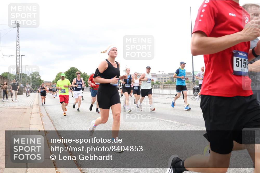 29.06.2025 - hella hamburg halbmarathon Lena Gebhardt http://msf.ph/oto/8404853 29.06.2025 10:58:34 Lombardsbrücke 10498, 3868, 14935, 19183, 12310, 5159, 1001, 1326, 1365, 1380, 1514, 1646, 1845, 2043, 2169, 2273, 2275, 2449, 2649, 2929, 3416, 3540, 3565, 3868, 4042, 4043, 4117, 4225, 4294, 5104, 5159, 5655, 5732, 5782, 5988, 6010, 6330, 6341, 6554, 6588, 6633, 6638, 6702, 6825, 6927, 7095, 7096, 7262, 7443, 7617, 7664, 7783, 7870, 7933, 7957, 7967, 8076, 8439, 8440, 8441, 8442, 8489, 8512, 8592, 8701, 8752, 8888, 9123, 9221, 9225, 9239, 9563, 9636, 9889, 9960, 9982, 10498 meine-sportfotos.de