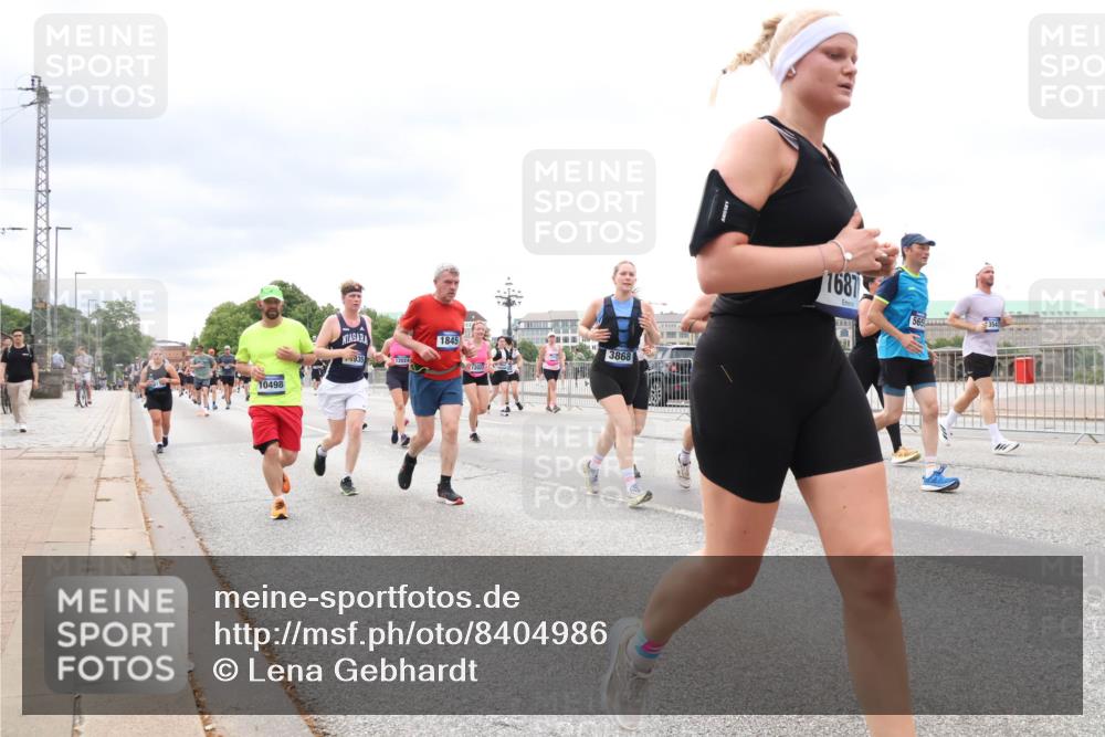 29.06.2025 - hella hamburg halbmarathon Lena Gebhardt http://msf.ph/oto/8404986 29.06.2025 10:58:35 Lombardsbrücke 10498, 935, 12024, 1687, 3547, 1845, 31, 3868, 1001, 1326, 1365, 1380, 1514, 1646, 1845, 2043, 2169, 2273, 2275, 2449, 2649, 2929, 3416, 3540, 3565, 3868, 4042, 4043, 4117, 4225, 4294, 5104, 5159, 5655, 5732, 5782, 5988, 6010, 6330, 6341, 6554, 6588, 6633, 6638, 6702, 6825, 6927, 7095, 7096, 7262, 7443, 7617, 7664, 7783, 7870, 7933, 7957, 7967, 8076, 8439, 8440, 8441, 8442, 8489, 8592, 8701, 8752, 8888, 9123, 9221, 9225, 9239, 9563, 9636, 9889, 9960, 9982, 10498 meine-sportfotos.de