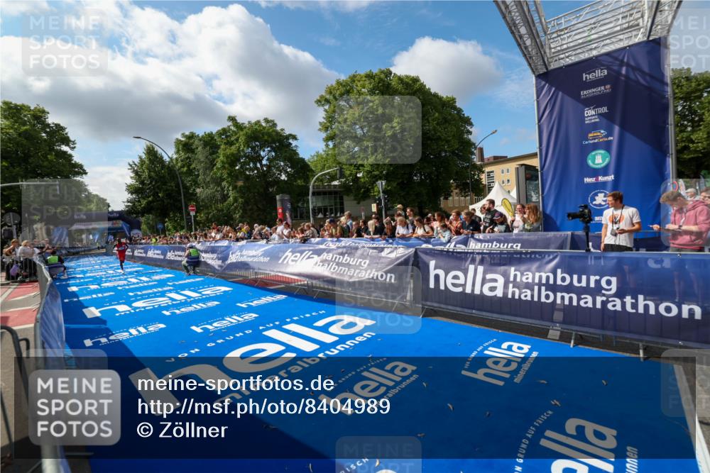 29.06.2025 - hella hamburg halbmarathon Zöllner http://msf.ph/oto/8404989 29.06.2025 10:03:56 Ziel 13 meine-sportfotos.de