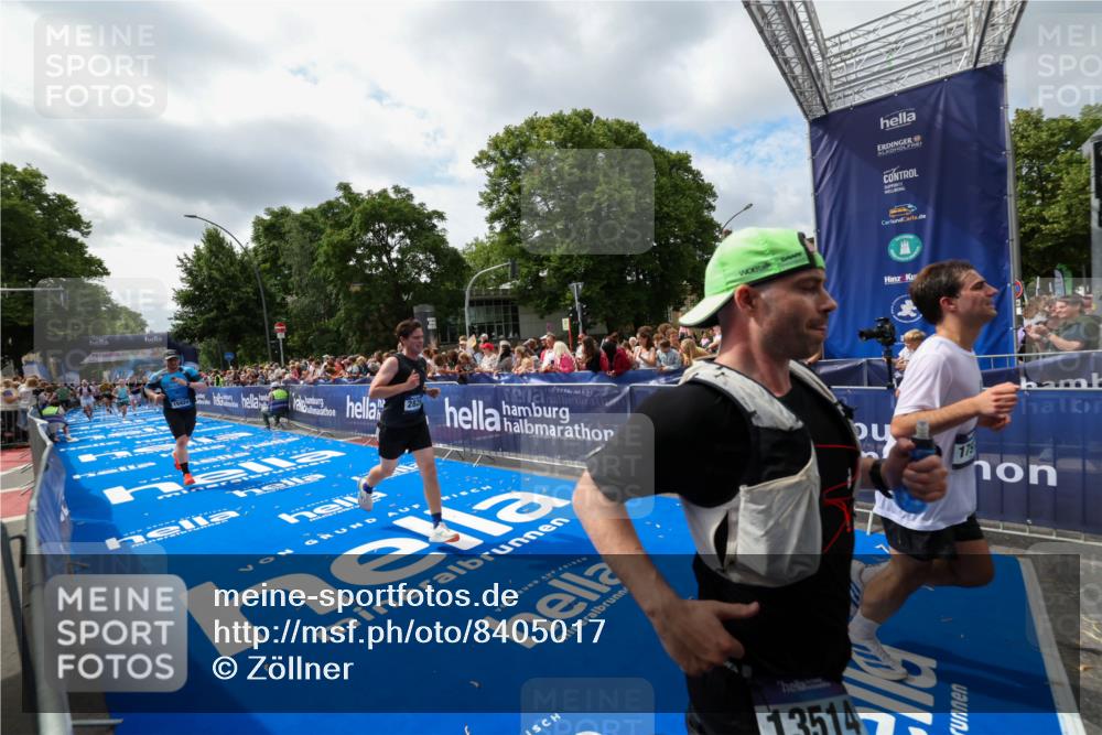 29.06.2025 - hella hamburg halbmarathon Zöllner http://msf.ph/oto/8405017 29.06.2025 10:40:11 Ziel 2826, 4381, 5007, 5409, 5508, 5916, 7495, 8933, 12091, 13514, 13667, 15424, 17973, 18979 meine-sportfotos.de