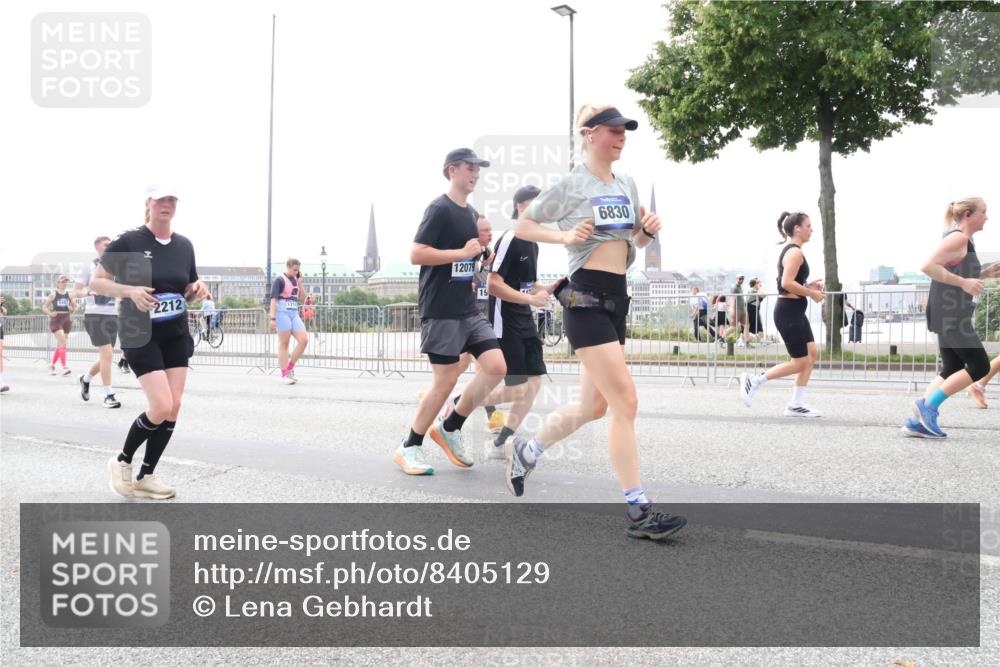 29.06.2025 - hella hamburg halbmarathon Lena Gebhardt http://msf.ph/oto/8405129 29.06.2025 10:50:19 Lombardsbrücke 2212, 12079, 15, 6830, 1259, 1487, 1511, 1828, 2047, 2212, 3203, 3680, 3701, 3710, 3805, 3897, 4090, 4168, 4870, 4961, 5119, 5131, 5749, 5751, 5997, 6680, 6830, 7505, 7677, 7721, 7722, 7755, 8254, 8299, 8834, 9015, 9605, 9940, 10060, 10286, 10617, 10683, 10744, 11030, 11426, 11696, 11716, 11760, 12079, 13127, 13128, 13309, 13381, 13744, 13846, 13887, 14102, 14144, 14505, 14545, 14591, 14940, 15017, 15230, 15626 meine-sportfotos.de