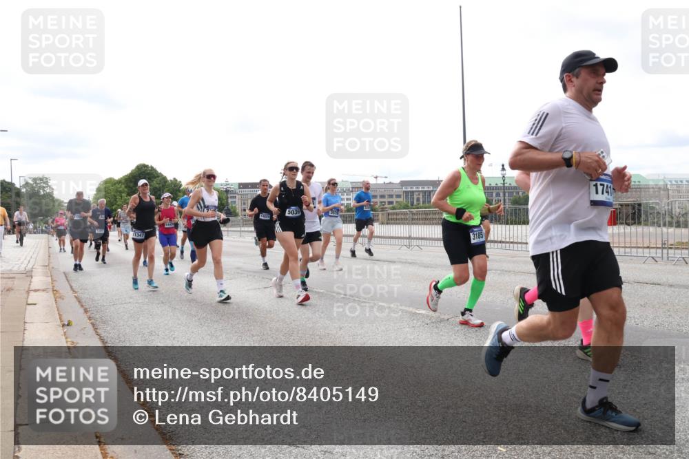 29.06.2025 - hella hamburg halbmarathon Lena Gebhardt http://msf.ph/oto/8405149 29.06.2025 10:24:15 Lombardsbrücke 11347, 5039, 3579, 148201, 14435, 3185, 4, 1741, 1005, 1009, 1064, 1389, 1444, 1545, 2132, 2477, 2489, 3013, 3185, 3285, 3579, 3786, 4122, 4162, 4464, 4597, 4684, 4719, 4990, 4993, 5039, 5055, 5258, 5260, 5358, 5661, 5954, 6478, 6524, 6526, 7013, 7426, 7528, 7920, 7975, 8141, 8149, 8167, 8187, 8297, 8502, 8717, 9063, 9217, 9603, 11044, 11306, 11347, 11415, 11454, 12210, 13149, 13380, 13573, 13638, 13711, 14143 meine-sportfotos.de