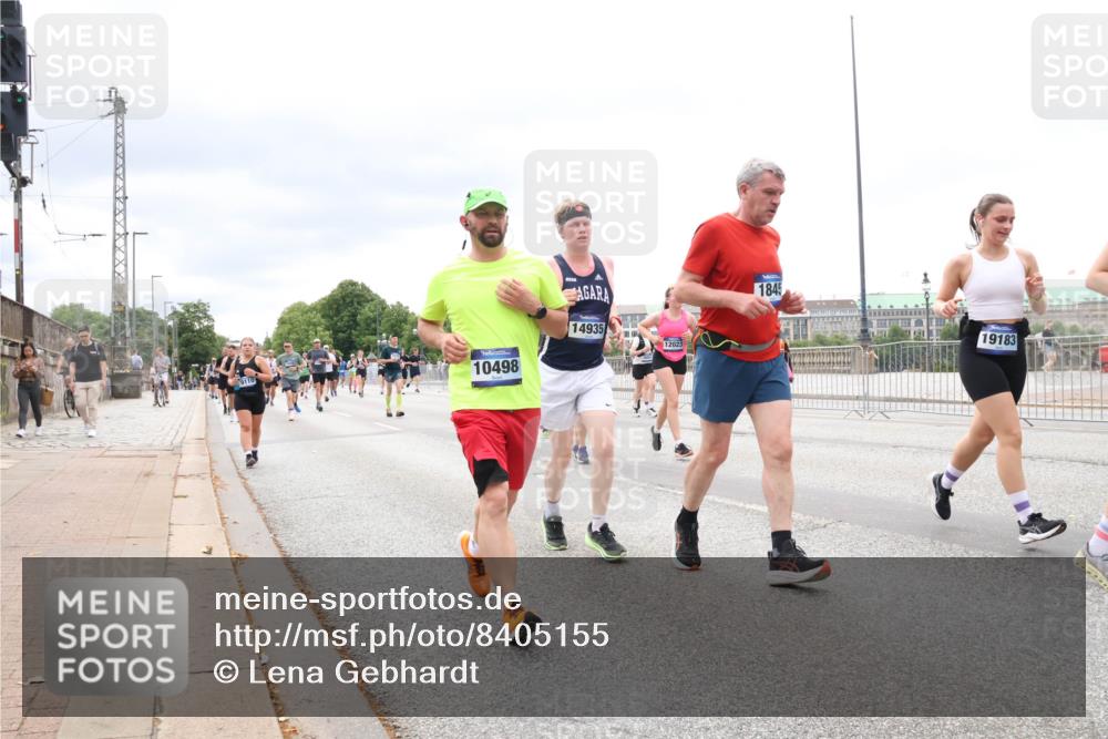 29.06.2025 - hella hamburg halbmarathon Lena Gebhardt http://msf.ph/oto/8405155 29.06.2025 10:58:36 Lombardsbrücke 10498, 14935, 12023, 1845, 19183, 1001, 1326, 1365, 1380, 1514, 1646, 1845, 2043, 2169, 2273, 2275, 2449, 2649, 2929, 3416, 3540, 3565, 3868, 4042, 4043, 4117, 4225, 4294, 5104, 5159, 5655, 5732, 5782, 5988, 6010, 6330, 6341, 6554, 6588, 6633, 6638, 6702, 6825, 6927, 7095, 7096, 7262, 7443, 7617, 7664, 7783, 7870, 7933, 7957, 7967, 8076, 8439, 8440, 8441, 8442, 8489, 8592, 8701, 8752, 8888, 9123, 9221, 9225, 9239, 9563, 9636, 9889, 9960, 9982, 10498 meine-sportfotos.de