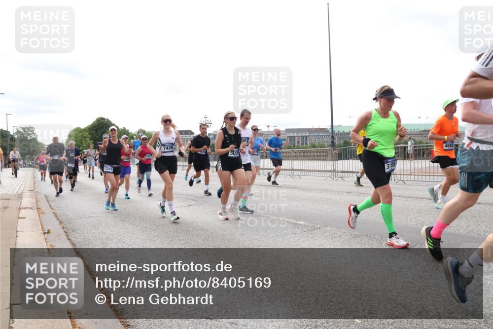 29.06.2025 - hella hamburg halbmarathon Lena Gebhardt http://msf.ph/oto/8405169 29.06.2025 10:24:15 Lombardsbrücke 1389, 11347, 5443, 7426, 503, 579, 3185, 4684, 1005, 1009, 1064, 1389, 1444, 1545, 2132, 2477, 2489, 3013, 3185, 3285, 3579, 3786, 4122, 4162, 4464, 4597, 4684, 4719, 4990, 4993, 5039, 5055, 5258, 5260, 5358, 5661, 5954, 6478, 6524, 6526, 7013, 7426, 7528, 7920, 7975, 8141, 8149, 8167, 8187, 8297, 8502, 8717, 9063, 9217, 9603, 11044, 11306, 11347, 11415, 11454, 12210, 13149, 13380, 13573, 13638, 13711, 14143 meine-sportfotos.de