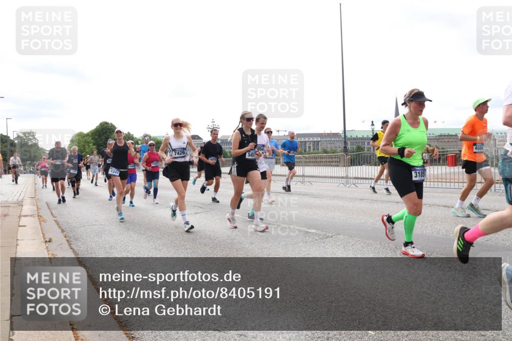 29.06.2025 - hella hamburg halbmarathon Lena Gebhardt http://msf.ph/oto/8405191 29.06.2025 10:24:15 Lombardsbrücke 11347, 14439, 14433, 7426, 14824, 503, 5954, 3185, 4684, 1005, 1009, 1064, 1389, 1444, 1545, 2132, 2477, 2489, 3013, 3185, 3285, 3579, 3786, 4122, 4162, 4464, 4597, 4684, 4719, 4990, 4993, 5039, 5055, 5258, 5260, 5358, 5661, 5954, 6478, 6524, 6526, 7013, 7426, 7528, 7920, 7975, 8141, 8149, 8167, 8187, 8297, 8502, 8717, 9063, 9217, 9603, 11044, 11306, 11347, 11415, 11454, 12210, 13149, 13380, 13573, 13638, 13711, 14143 meine-sportfotos.de