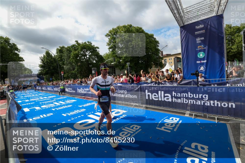 29.06.2025 - hella hamburg halbmarathon Zöllner http://msf.ph/oto/8405230 29.06.2025 10:40:23 Ziel 5803, 8370, 14699, 17245, 17916, 18614 meine-sportfotos.de