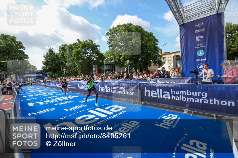 29.06.2025 - hella hamburg halbmarathon Zöllner http://msf.ph/oto/8405261 29.06.2025 10:04:27 Ziel 8, 20, 59 meine-sportfotos.de
