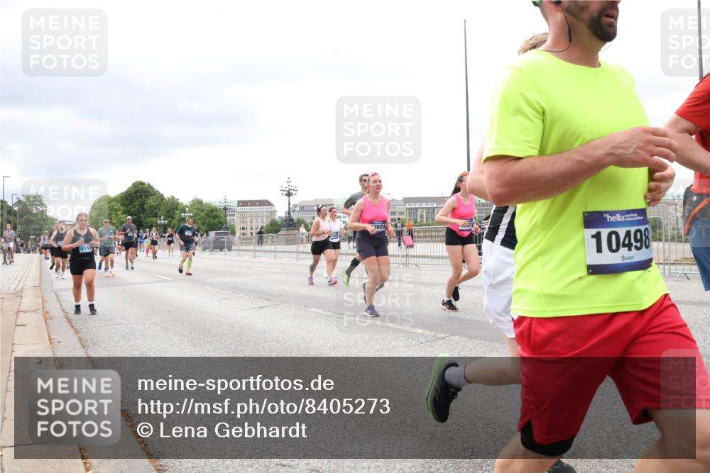 29.06.2025 - hella hamburg halbmarathon Lena Gebhardt http://msf.ph/oto/8405273 29.06.2025 10:58:37 Lombardsbrücke 2024, 23, 110, 10498, 1001, 1326, 1365, 1380, 1514, 1646, 1845, 2043, 2273, 2275, 2449, 2649, 2929, 3416, 3540, 3565, 3868, 4042, 4043, 4117, 4225, 4294, 5104, 5159, 5655, 5732, 5782, 5988, 6010, 6330, 6341, 6554, 6588, 6633, 6638, 6702, 6825, 6927, 7095, 7096, 7262, 7443, 7617, 7664, 7783, 7870, 7933, 7957, 7967, 8076, 8439, 8440, 8441, 8442, 8489, 8592, 8701, 8752, 8888, 9123, 9221, 9225, 9239, 9563, 9636, 9889, 9960, 9982, 10498 meine-sportfotos.de