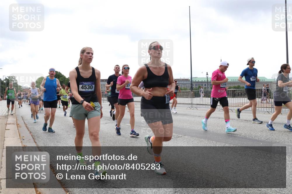 29.06.2025 - hella hamburg halbmarathon Lena Gebhardt http://msf.ph/oto/8405283 29.06.2025 10:41:14 Lombardsbrücke 4775, 1731, 4530, 40, 870, 13168, 3694, 102, 1317, 1536, 1542, 1731, 2229, 2258, 2299, 2805, 2858, 3344, 3432, 3532, 3533, 3623, 3694, 4234, 4412, 4415, 4530, 4610, 4638, 4774, 4775, 5086, 5225, 5549, 5688, 5689, 5753, 5928, 5942, 6088, 6098, 6250, 6289, 6474, 6793, 6842, 6894, 7022, 7023, 7293, 7661, 7821, 7829, 8053, 8054, 8293, 8385, 8429, 8430, 8586, 8751, 8769, 8878, 8992, 9009, 9237, 9962, 10181, 10269, 10348, 10407, 10483, 10644, 10835, 11053, 11166 meine-sportfotos.de