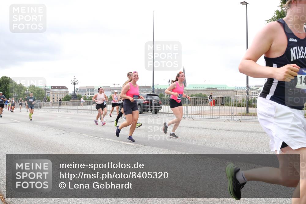 29.06.2025 - hella hamburg halbmarathon Lena Gebhardt http://msf.ph/oto/8405320 29.06.2025 10:58:37 Lombardsbrücke 14, 1001, 1326, 1365, 1380, 1514, 1646, 1845, 2043, 2273, 2275, 2449, 2649, 2929, 3416, 3540, 3565, 3868, 4042, 4043, 4117, 4225, 4294, 5104, 5159, 5655, 5732, 5782, 5988, 6010, 6330, 6341, 6554, 6588, 6633, 6638, 6702, 6825, 6927, 7095, 7096, 7262, 7443, 7617, 7664, 7783, 7870, 7933, 7957, 7967, 8076, 8439, 8440, 8441, 8442, 8489, 8592, 8701, 8752, 8888, 9123, 9221, 9225, 9239, 9563, 9636, 9889, 9960, 9982, 10498 meine-sportfotos.de